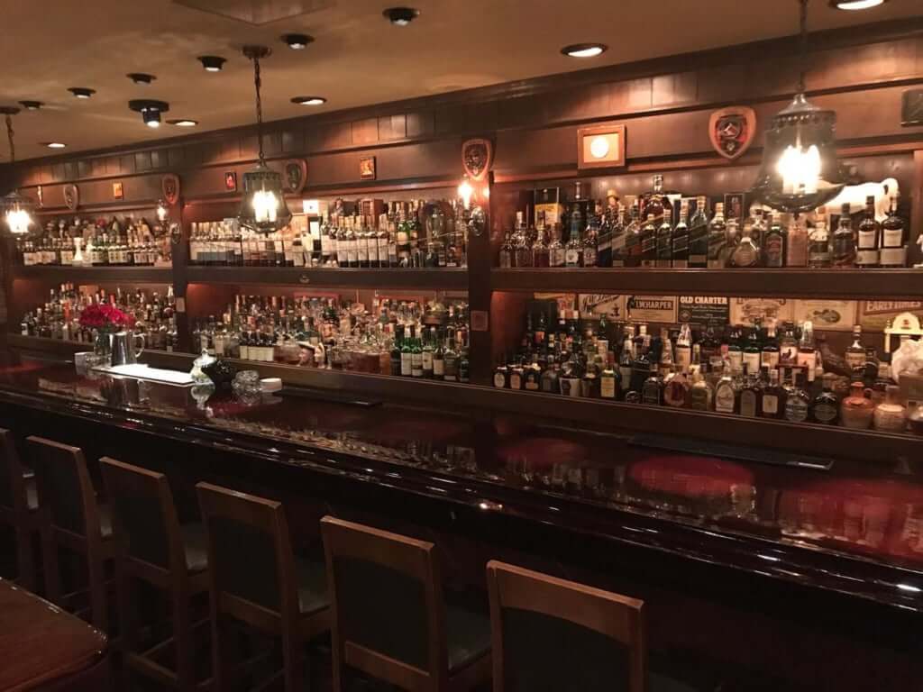 The Doulton Bar Tokyo For The City S Most Exceptional Whisky Pen ペン