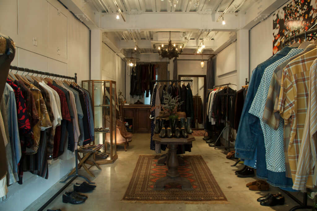 Velvet, Tokyo's Must-Visit Vintage Boutique / Pen ペン