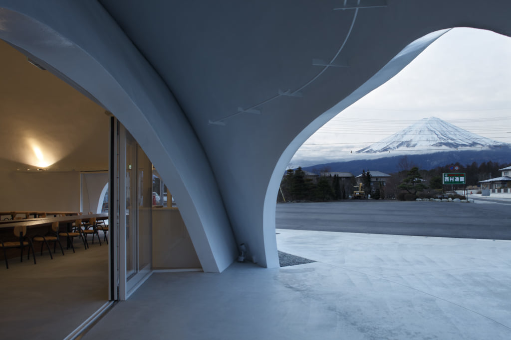 Hoto Fudo by Takeshi Hosaka Architects, Fuji Kawaguchiko, Yamanashi  Prefecture, Japan - Architectural Review