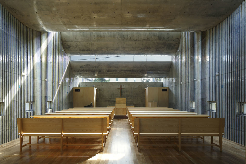 SHONAN CHRIST CHURCH, an Ode to Light by Takeshi Hosaka Architects / Pen ペン