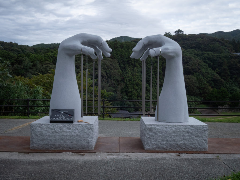 An Acoustic Monument on Niigata Prefecture's Sado Island / Pen ペン